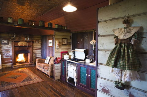 Berry Mountain Farm Mullengrove Cottage - Southport Accommodation 4
