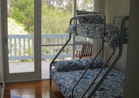 Bellbird Beach House - Southport Accommodation 1