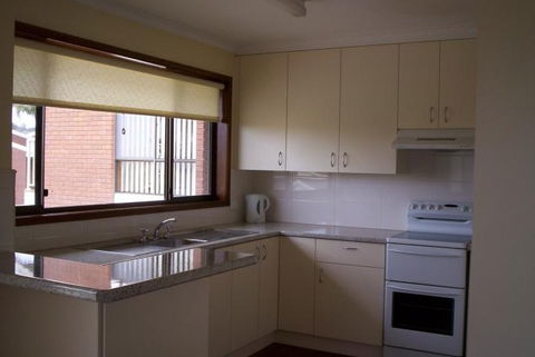 AnchorBell Holiday Apartments - Southport Accommodation 0