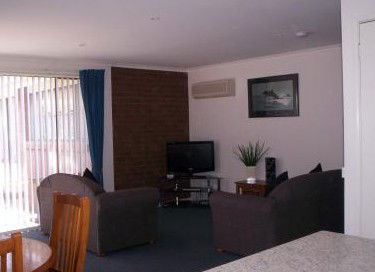AnchorBell Holiday Apartments - Southport Accommodation 3
