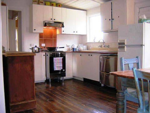 Cooma Cottage - Accommodation - Southport Accommodation 2