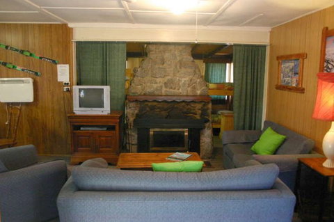 Carinya Alpine Village - Accommodation Southport 3