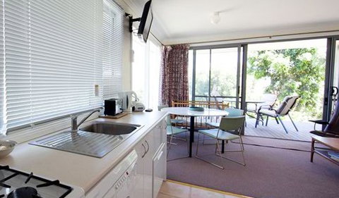 Queens Cottage - Southport Accommodation 2
