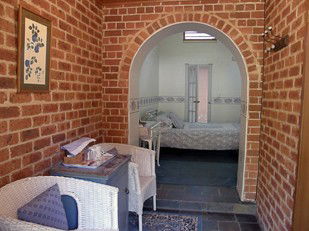 Araluen Old Courthouse Bed And Breakfast - Southport Accommodation 2
