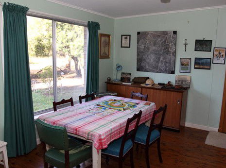 Ramsay Retro Farmstay - Accommodation Southport 0