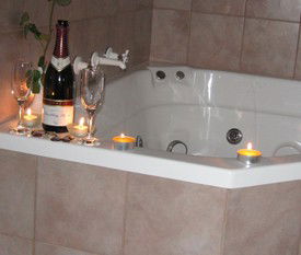 The Coach House Hotel Motel - Accommodation Southport 2