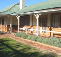 Gundagai Historic Cottages Bed and Breakfast - Accommodation Southport