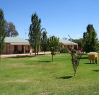 Narrandera Caravan Park - Accommodation Southport