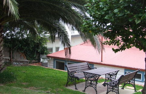 Allwood Cottage - Southport Accommodation 0