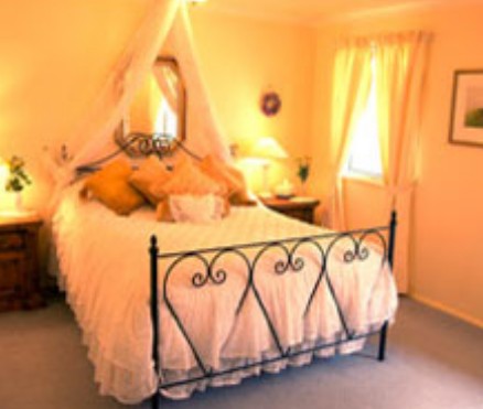 Blue Mountains Lakeside Bed And Breakfast - Accommodation Southport 2