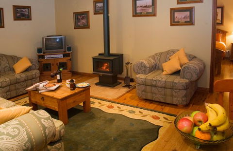 Bingle Tree Retreat - Accommodation Southport 3