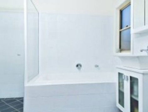 A Beach House Near Manly Two - Southport Accommodation 2