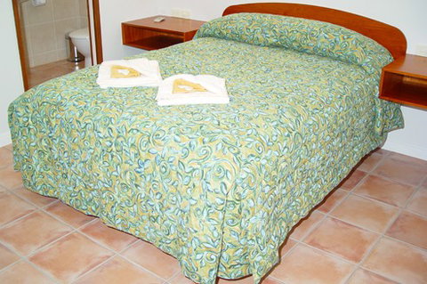 R & R @ Woodgate Beach - Accommodation Southport 0