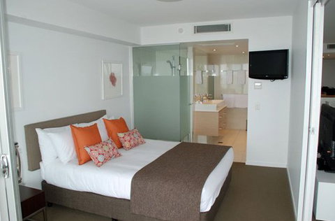 Echelon Apartments Yeppoon - Accommodation Southport 3