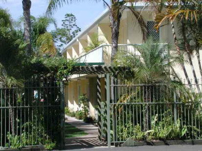 Bayshores Holiday Apartments - Southport Accommodation 0