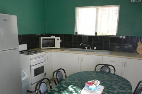 Murray Gardens Country Cottages And Motel - Southport Accommodation 2