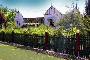 Briar Rose Cottages - Southport Accommodation 2