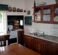 Dillons Cottage - Southport Accommodation