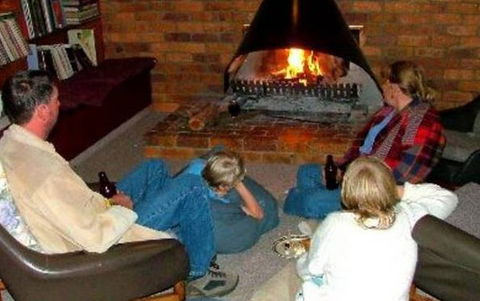 Katandra Mountain Farm House - Southport Accommodation 1