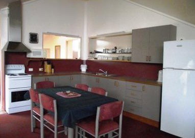 R And R - Holiday Home - Accommodation Southport 4