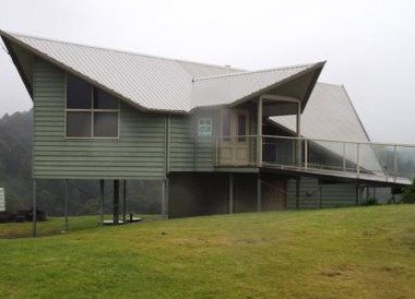 R And R - Holiday Home - Accommodation Southport 5