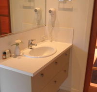 Ravensbourne Escape Silverwood Lodge - Accommodation Southport