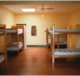 Barnacles Backpackers - Southport Accommodation