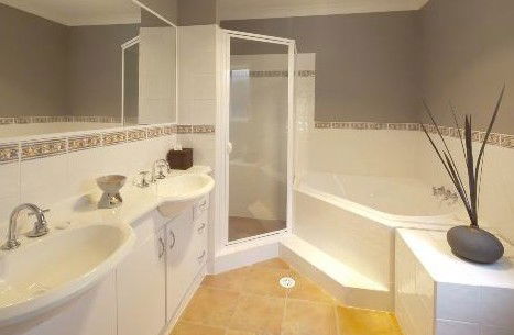 Avon Lodge Bribie Island - Southport Accommodation 2