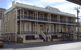 Glenelg Beach Hostel - Accommodation Southport