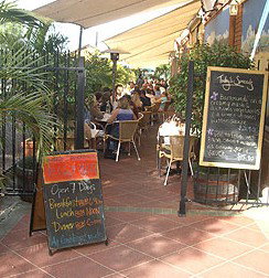 Centrepoint Motel - Accommodation Southport 2