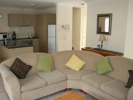 Pacific Sun Gold Coast Holiday Townhouse - Accommodation Southport 0
