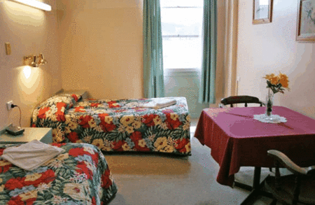 Royal Centrepoint Motel - Accommodation Southport