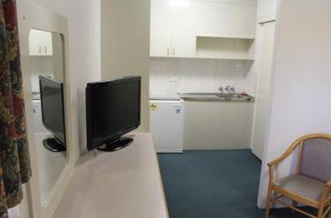 AZA Motel - Accommodation Southport 2