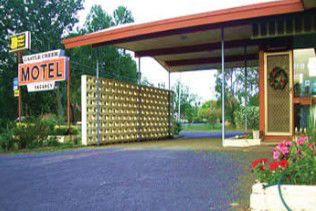 The Castle Creek Motel - Southport Accommodation 1