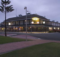 Grand Tasman Hotel - Accommodation Southport