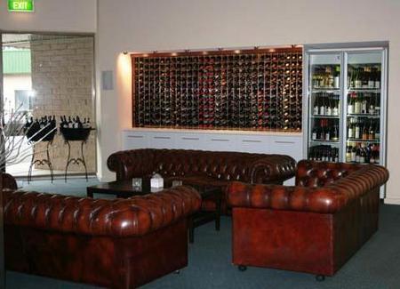 International Motor Inn - Southport Accommodation 0