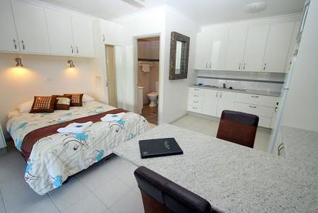 Shute Harbour QLD Accommodation Southport