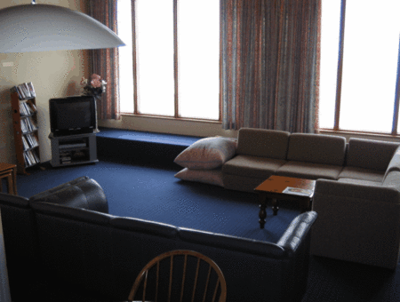 Valhalla Lodge - Southport Accommodation 4