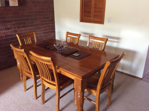 Cleveland Visitor Villas Motel & Shailer Park Garden Villas - Accommodation Southport 1