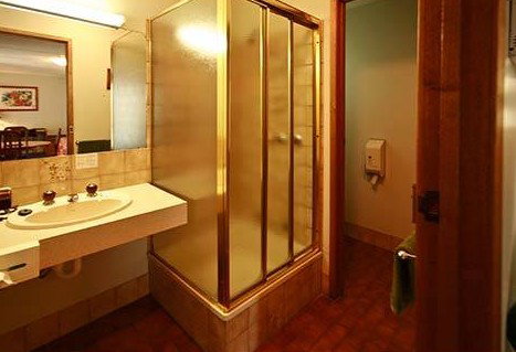 Motel Warrnambool - Accommodation Southport 2
