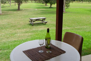 Surfside Resort Motel - Accommodation Southport 1