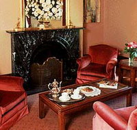 Mount Lofty House-M Gallery Collection - Southport Accommodation