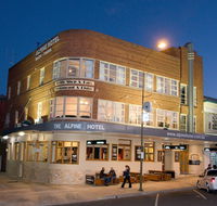 Alpine Hotel - Southport Accommodation