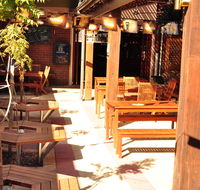Brecknock Hotel - Southport Accommodation