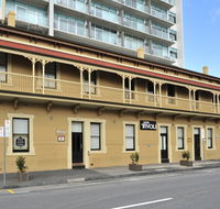 Hotel Tivoli - Southport Accommodation