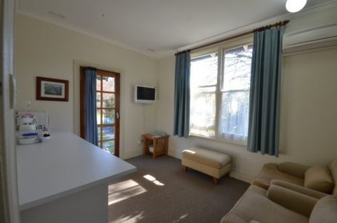 Elm Lodge Bright - Accommodation Southport 1