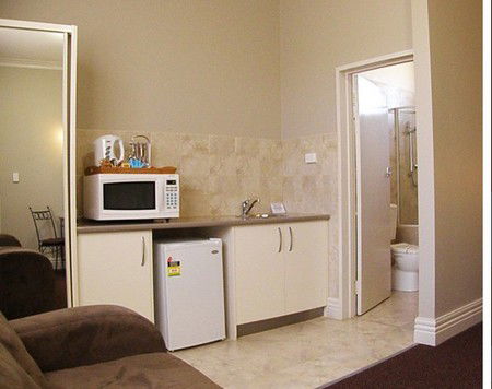 Best Western Silver Haven Motor Inn - Southport Accommodation 0