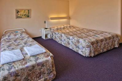 Country Comfort Tamworth Towers - Accommodation Southport 1
