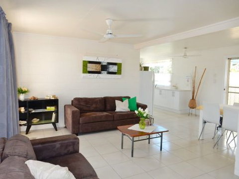 Lucinda Holiday Rentals  - Southport Accommodation 3