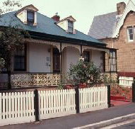 Barton Cottage - Southport Accommodation
